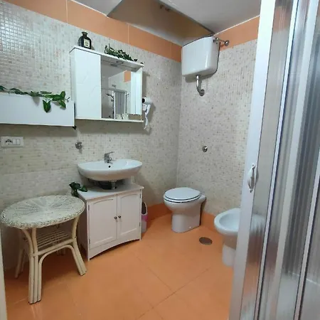 Madda'S Apartament Napoli Esterno foto